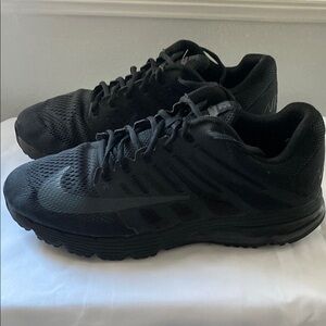 Nike Men's Black AirMax Excellerate 4  Running Shoes
